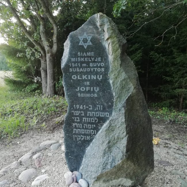 Žydų šeimų Olkinų ir Jofių sušaudymo vieta