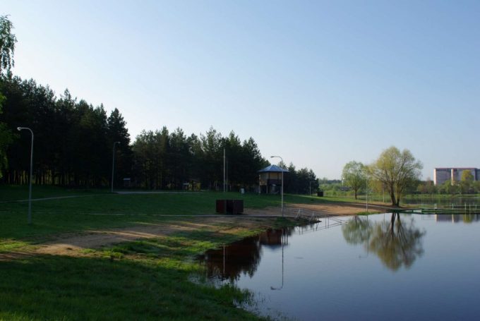 Poilsiavietė prie Rokiškio ežero